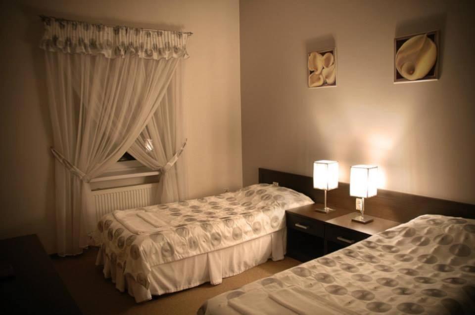 Łęczyca Hotel Chrobry מראה חיצוני תמונה