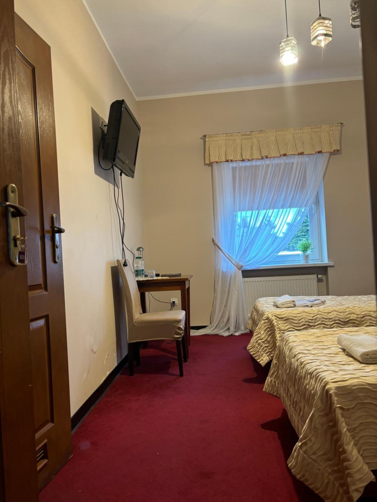 Łęczyca Hotel Chrobry מראה חיצוני תמונה