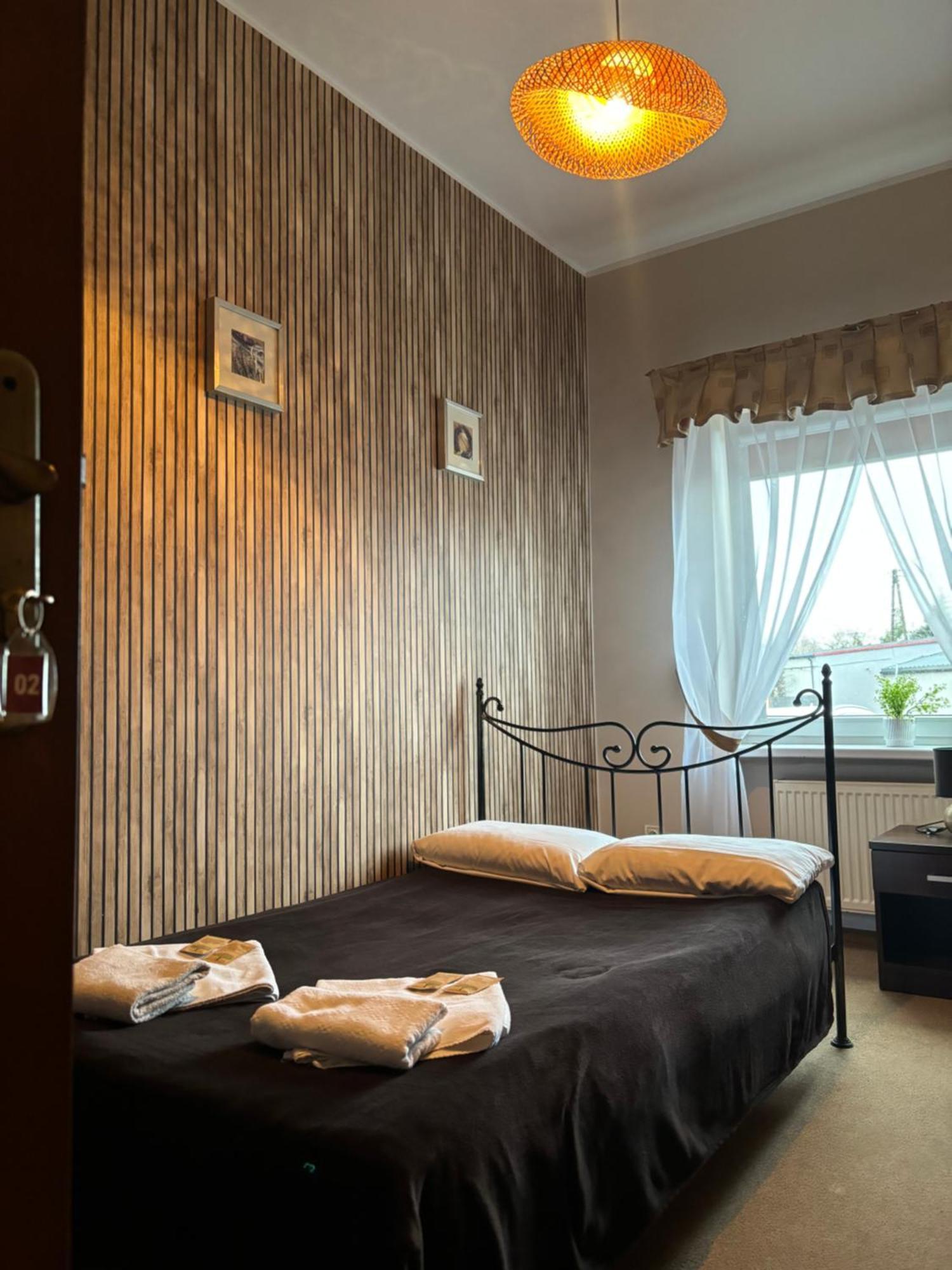 Łęczyca Hotel Chrobry מראה חיצוני תמונה